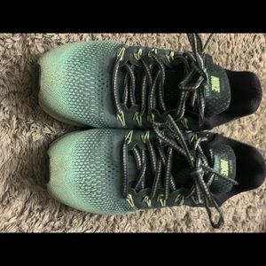 Nike Zoom Sneakers size 7.5